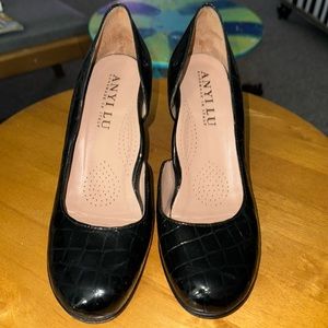 Anyi Lu - Women’s Shoes - Black Patent Leather Size 6.5